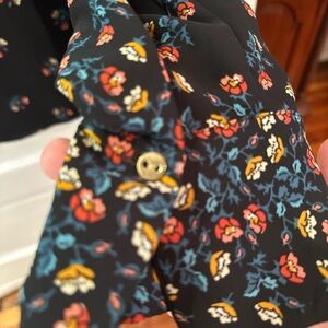 Floral blouse. Petite medium. LOFT. Black background.